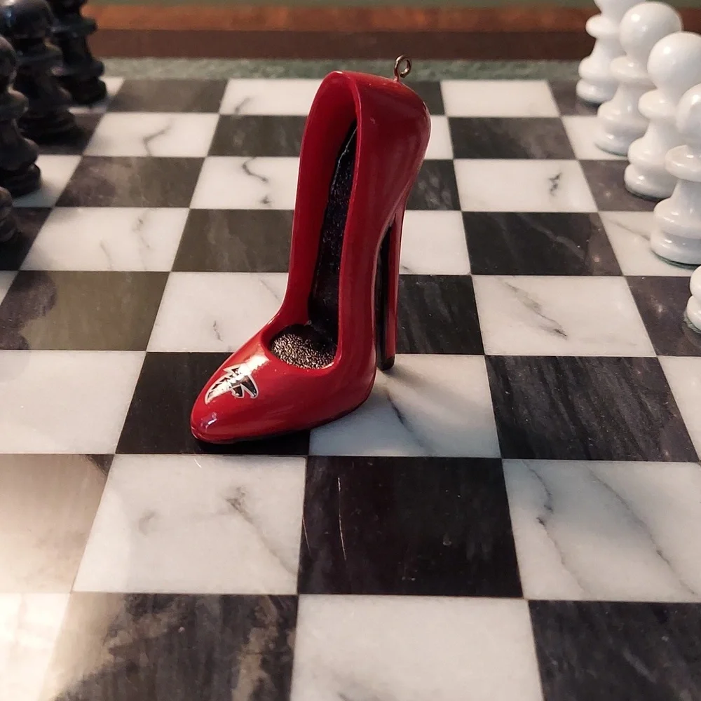 NWOT ATLANTA FALCONS STILETTO HIGH HEEL ORNAMENT Limited Edition 2010 RARE